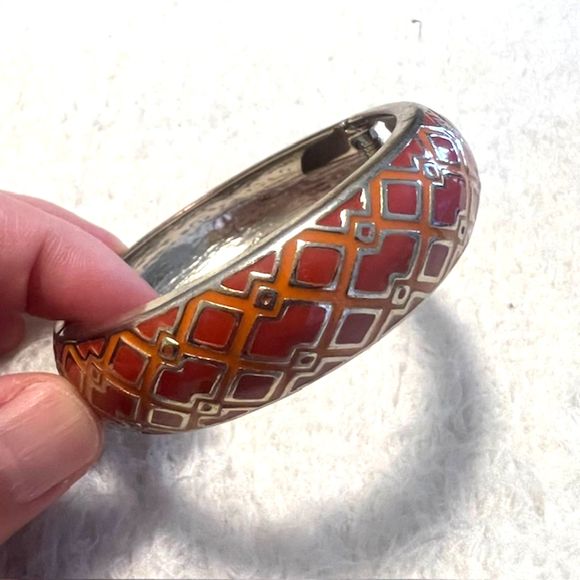 VTG Orange Gold Tone Retro Hinged Clamper Bangle Bracelet - Picture 2 of 5